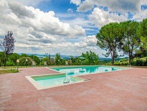 Holiday Home Swimming Pool