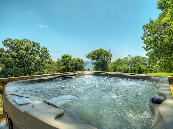 Bain à remous extérieur