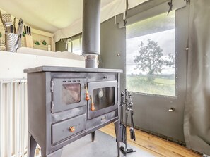 Living area | Safari Lodge Two - Darnells Luxury Glamping, Ross-on-Wye