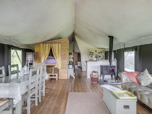 Open plan living space | Safari Lodge Two - Darnells Luxury Glamping, Ross-on-Wye