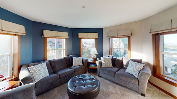 Couch, Furniture, Indoors, Living Room, Home Decor
