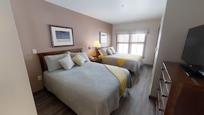 Screen, Indoors, TV, Home Decor, Bed