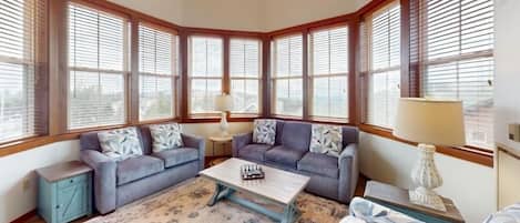 Home Decor, Couch, Furniture, Window, Coffee Table