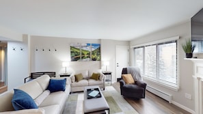 Home Decor, Furniture, Indoors, Living Room, Couch