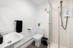 Master En-Suite