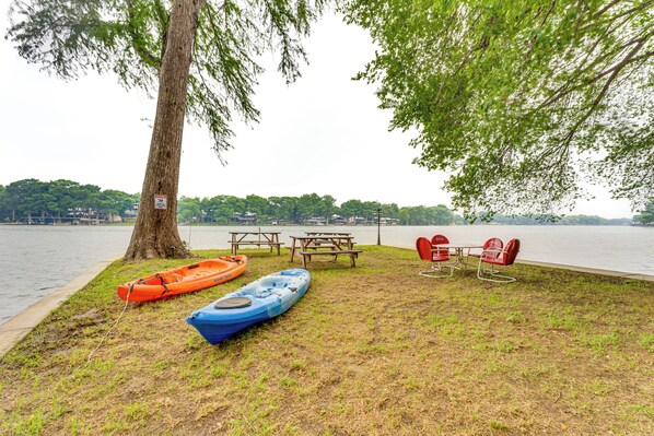 Clear Springs Vacation Rental | 2BR | 1BA | Steps to Enter | 1,008 Sq Ft