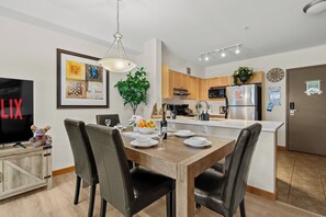 dinning table