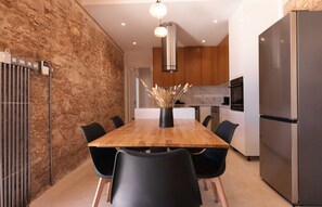 Modern Dining Area!