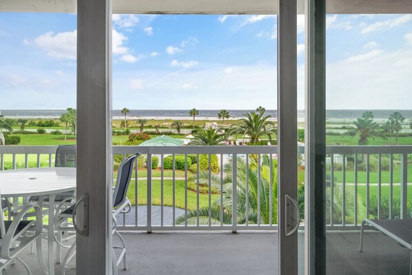 1.  St. Simons Grand 214 - Porchside Relaxation