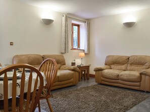 Living room/dining room | The Granary - Donative Holiday Cottages, Warton, near Tamworth