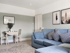 Living area | Apartment 3 - Crescent Apartments, Scarborough