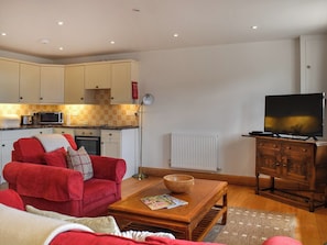 Open plan living space | Bramble Cottage - Woodlands Farm, Somerton