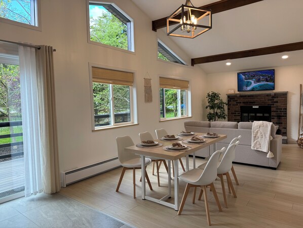 Livingroom/Dining area
