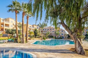 2 communal pools