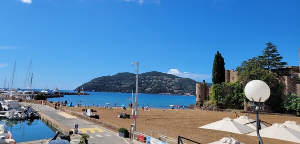 Strand