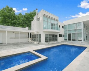 Front view of the property
Outdoor pool