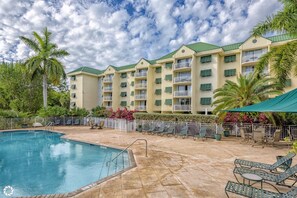 Sunrise Suite 203