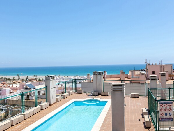 Holiday Home Swimming Pool