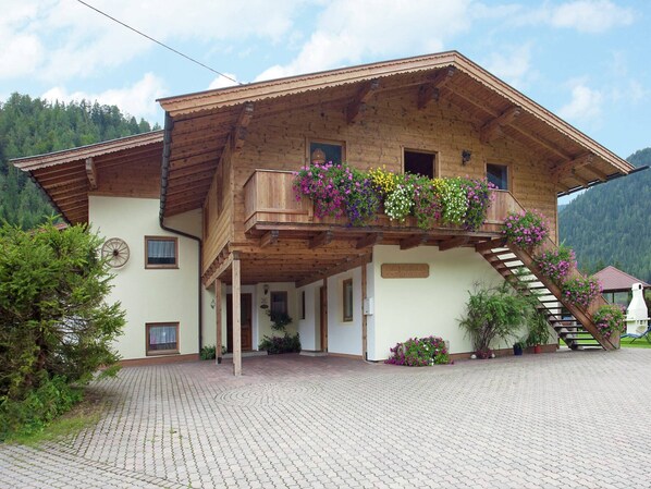 Extérieur maison de vacances [été]