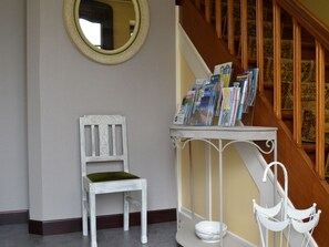 Entrance / Reception