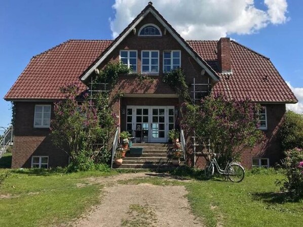 Holiday Home Exterior [summer]