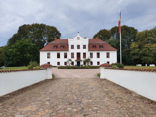 Außenseite Ferienhaus [Winter]