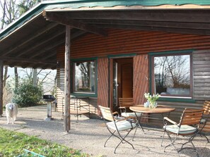 Außenseite Ferienhaus [Sommer]