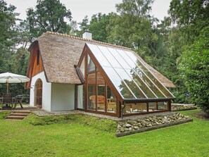 Außenseite Ferienhaus [Sommer]