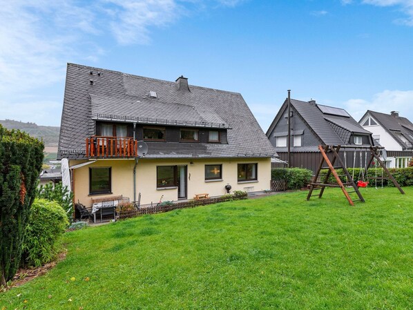 Außenseite Ferienhaus [Sommer]