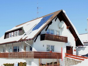 Außenseite Ferienhaus [Winter]