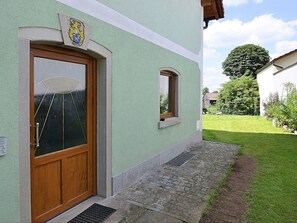 Entrance / Reception