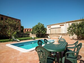 Holiday Home Swimming Pool