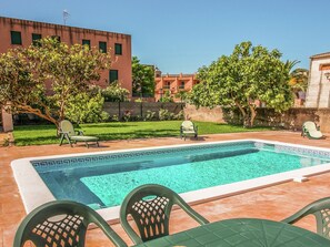 Holiday Home Swimming Pool