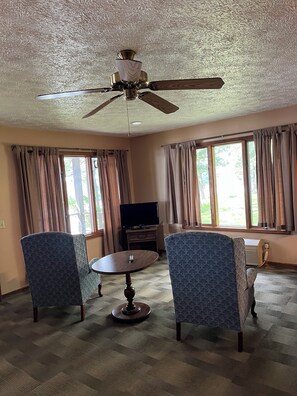 Cabin 14 Sitting Area