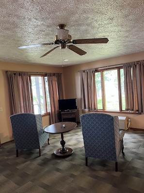 Cabin 14 Sitting Area