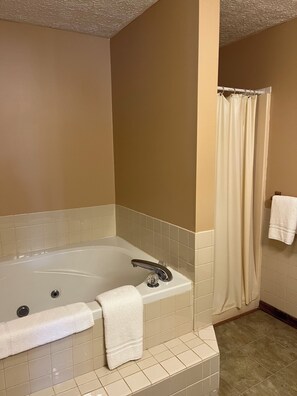 Cabin 14 Shower