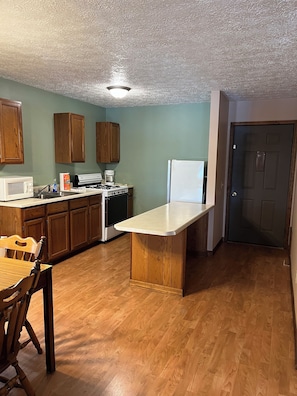 Cabin 14 kitchen
