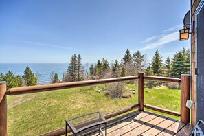 Lakefront Balcony | Lake Superior View