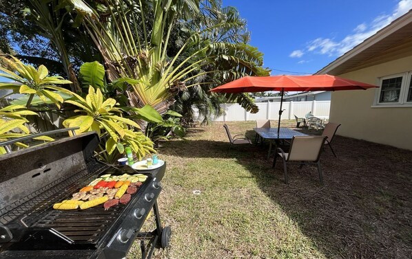 Relax and enjoy your Large private back yard