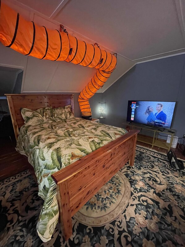 Orange ductwork has internal lightning.
