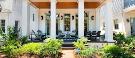 Front of Home Facing the Private Park