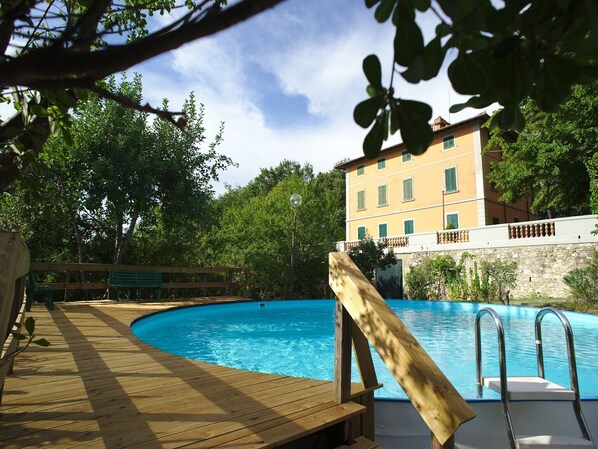 Holiday Home Swimming Pool