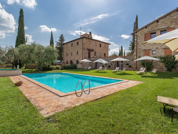 Holiday Home Swimming Pool