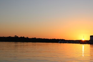  Best sunset walking distance !