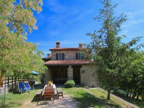 Außenseite Ferienhaus [Sommer]