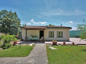 Außenseite Ferienhaus [Sommer]