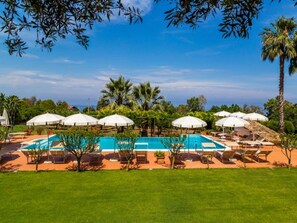 Holiday Home Swimming Pool