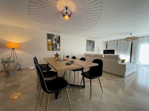 Coté Salle à manger