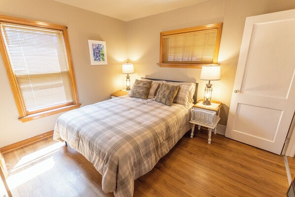 Queen room from closet