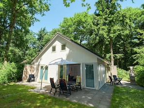Außenseite Ferienhaus [Sommer]